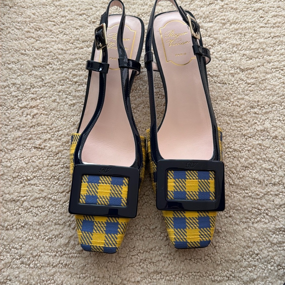 New never been worn size 38